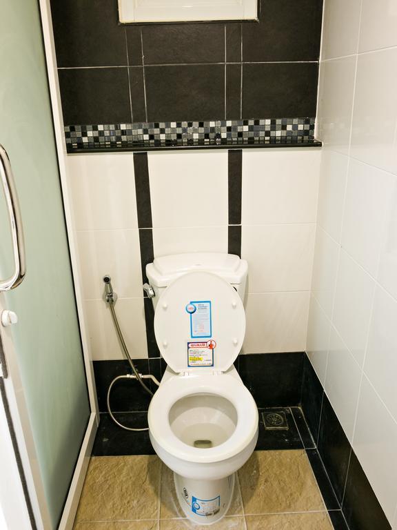 Nrv Place Apart Hotel Bangkok Buitenkant foto