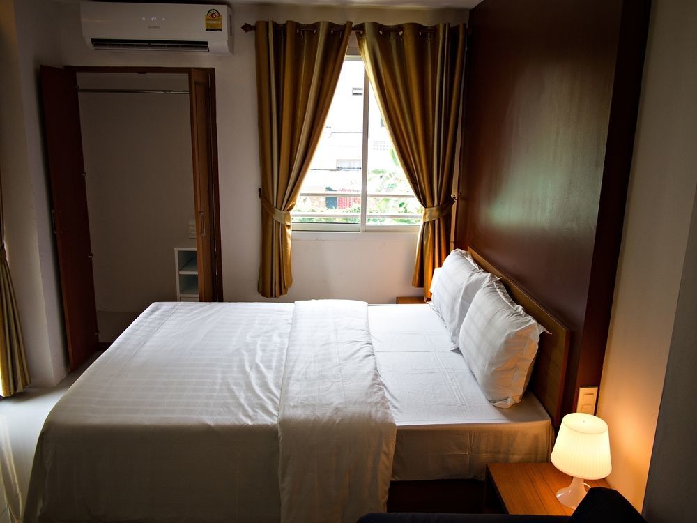 Nrv Place Apart Hotel Bangkok Buitenkant foto