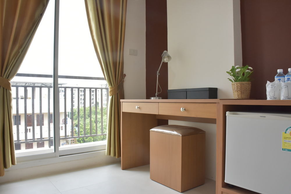 Nrv Place Apart Hotel Bangkok Buitenkant foto