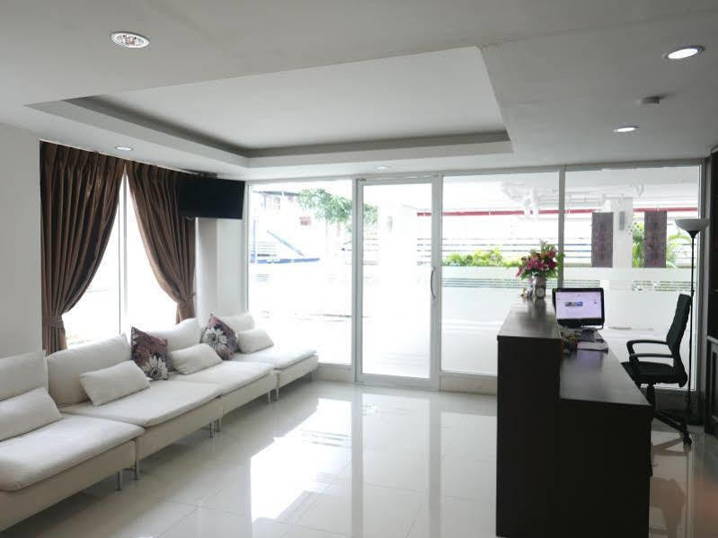 Nrv Place Apart Hotel Bangkok Buitenkant foto