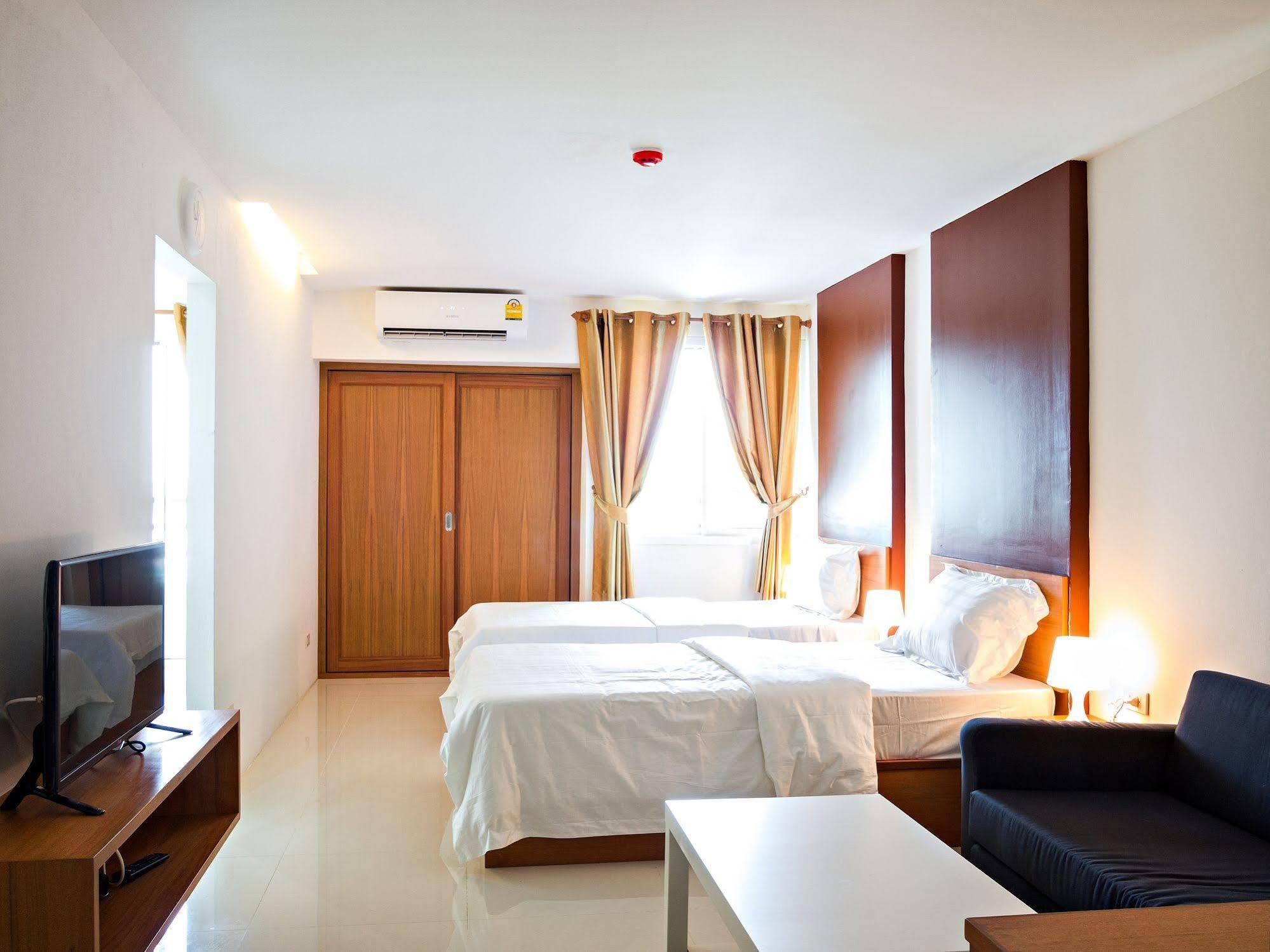 Nrv Place Apart Hotel Bangkok Buitenkant foto