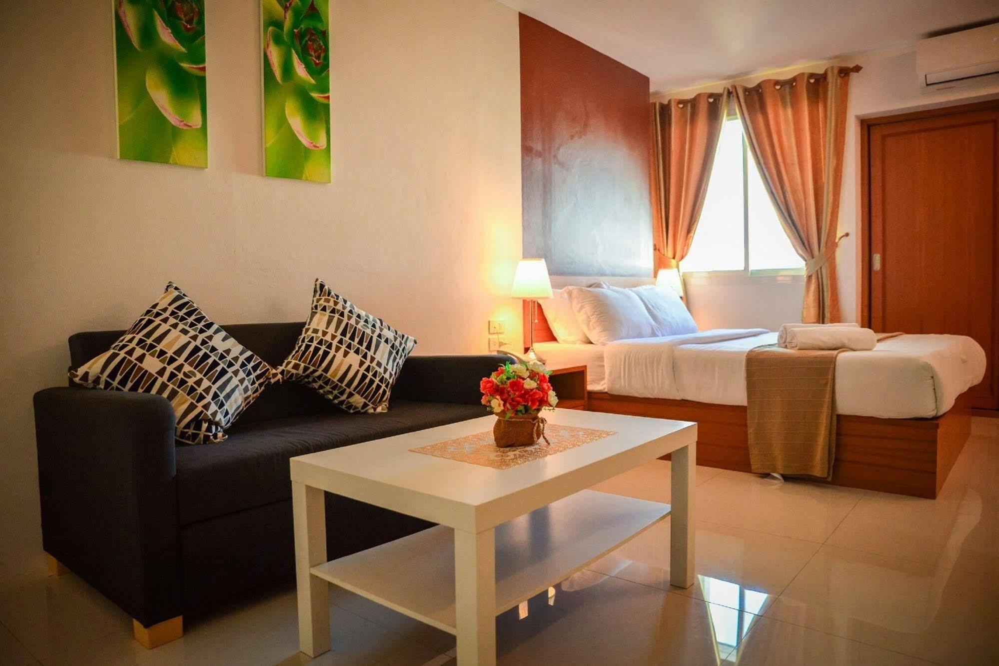 Nrv Place Apart Hotel Bangkok Buitenkant foto