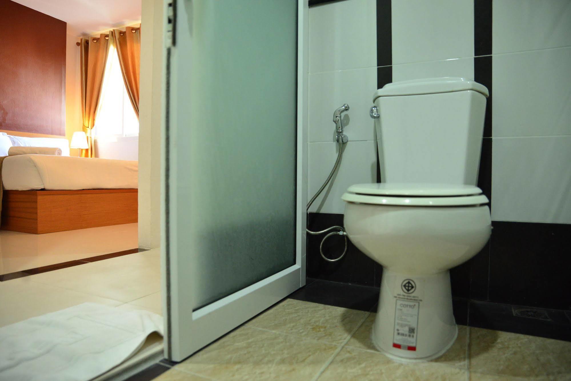 Nrv Place Apart Hotel Bangkok Buitenkant foto