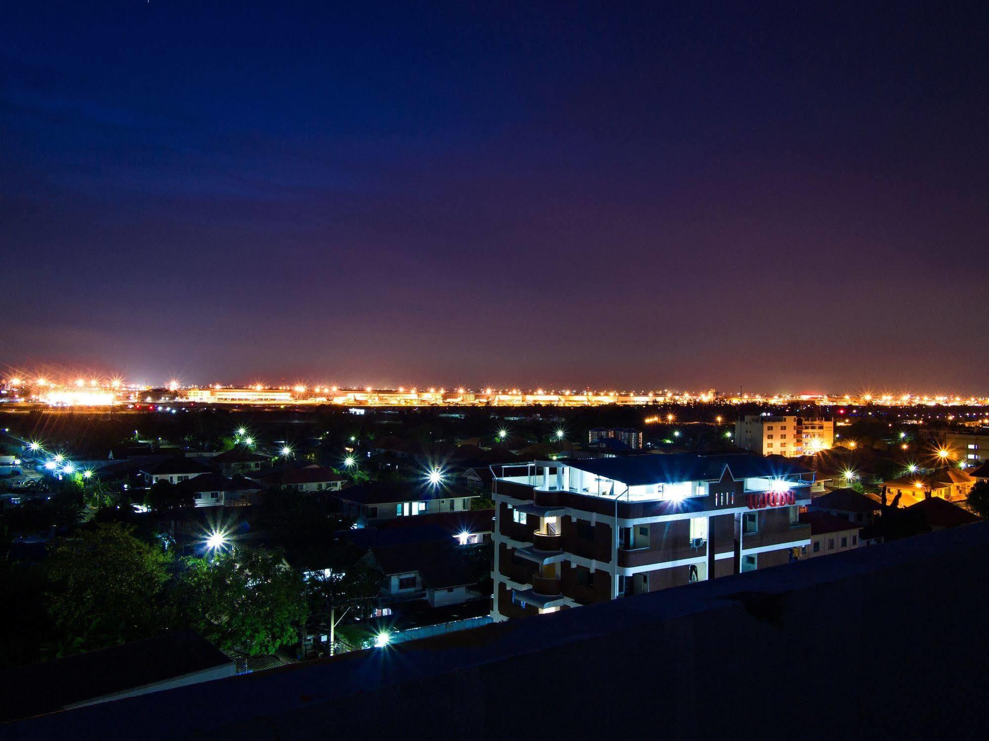 Nrv Place Apart Hotel Bangkok Buitenkant foto